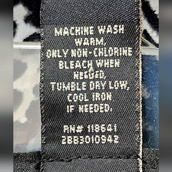 Lane Bryant Black and White Animal Print Twisted Keyhole Top Sz 14-16 - Picture 7 of 7